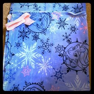 FROZEN FLEECE THROW